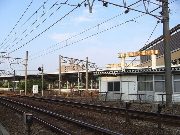 Hankyu_Shin-Osaka_line_4
