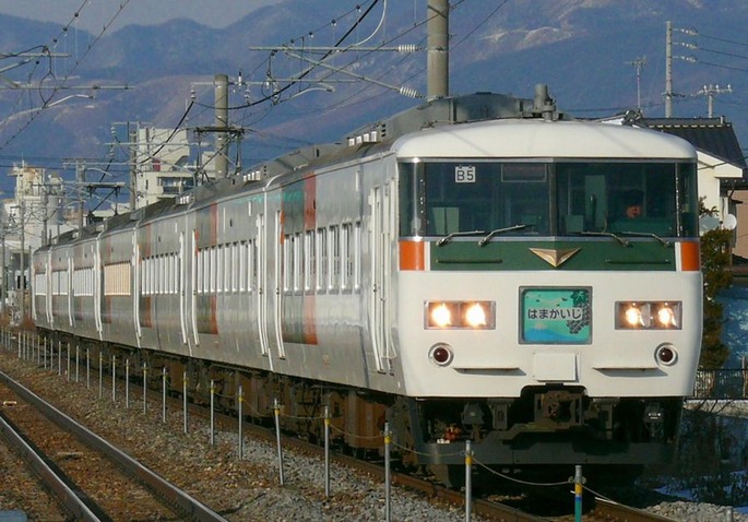 JR_East_Limited_Express_Hamakaiji