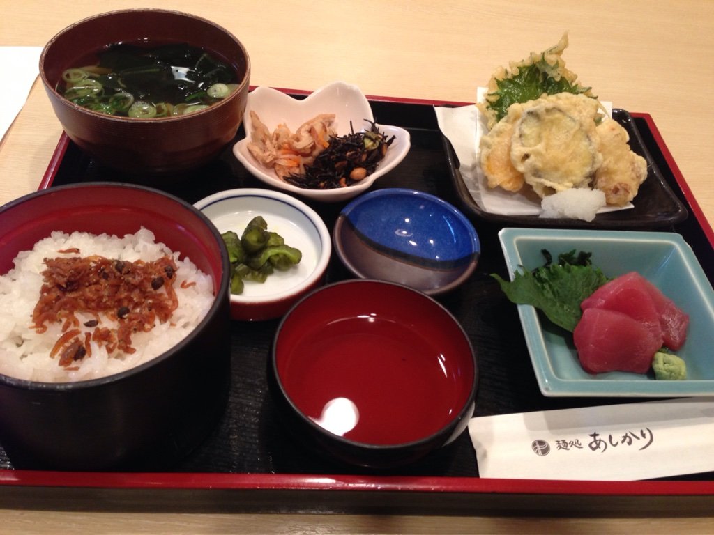 先週末はおけいはん 初心者さんのかぎ針編みのニットカフェ Coron 先週末はおけいはん 初心者さんのかぎ針編みのニットカフェ Coron
