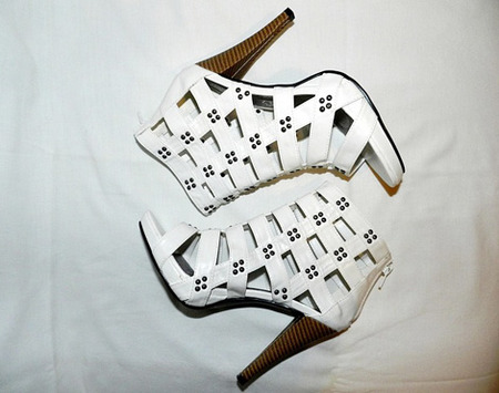 足先の出る靴を履くとき注意しておきたいこと4つ