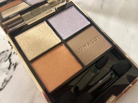 0AAC150F-5593-4F66-AEDC-578FBB1EB590