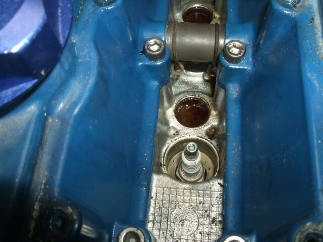 カプチーノEA11Rのカムホルダーパッキン交換 : Cosmic-Garage