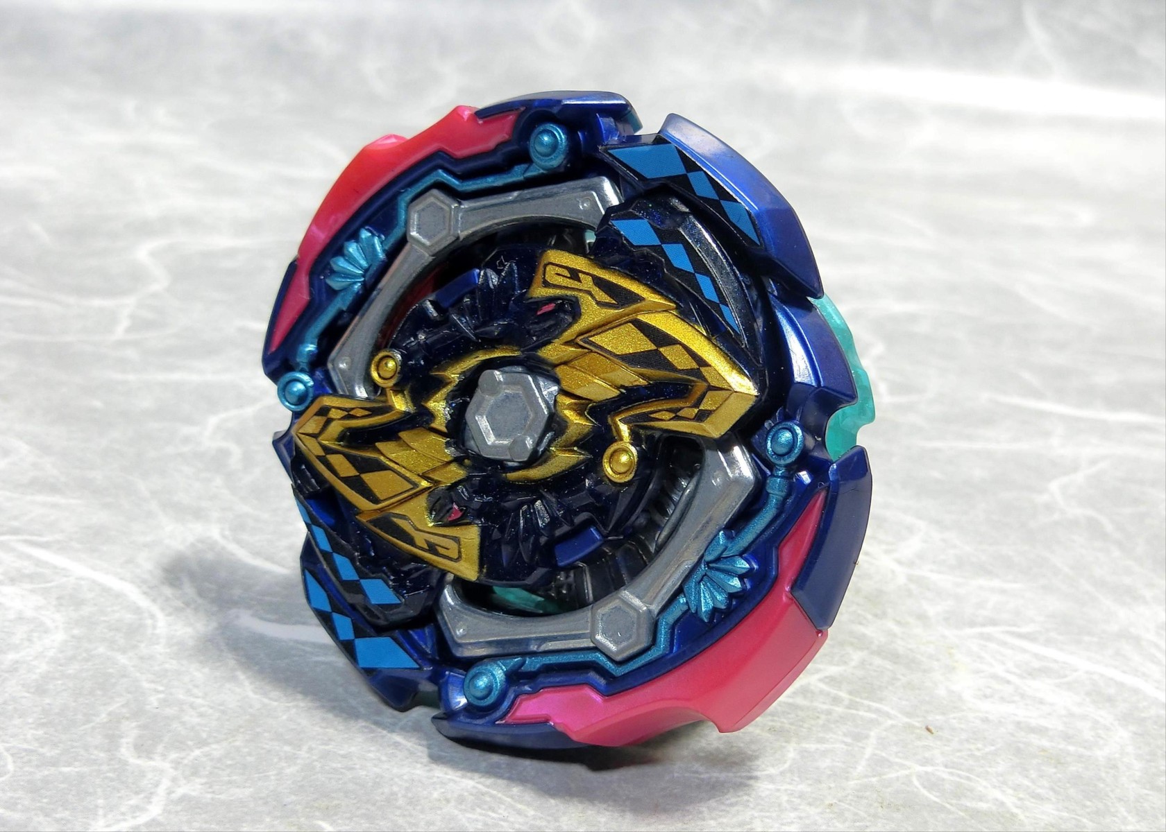ベイブレードバースト Amazon.co.jp: タカラトミー(TAKARA TOMY) Beyblade