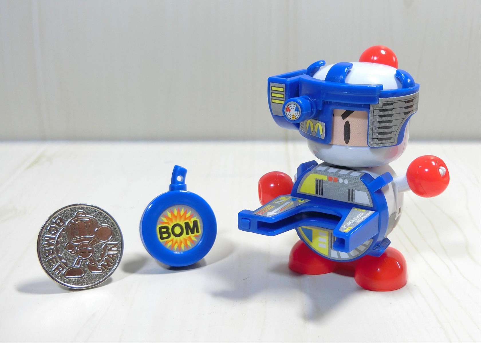 タカラ ボンバーマン パワーシュートメダル シュートサポーター 12入×8BOX 計96個 セット パワーシュートメダルマン シュートサポーター しろ ボンバーマン