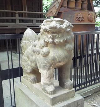 鬼子母神　狛犬右