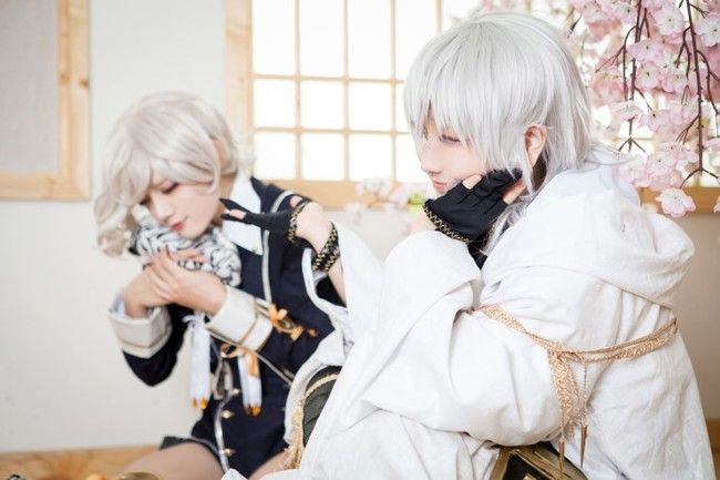 刀剣乱舞 とうらぶ五虎退と鶴丸国永のコスプレ写真披露 Cosplayninkiコスチューム 刀剣乱舞 とうらぶ五虎退と鶴丸国永のコスプレ写真披露 Cosplayninkiコスチューム