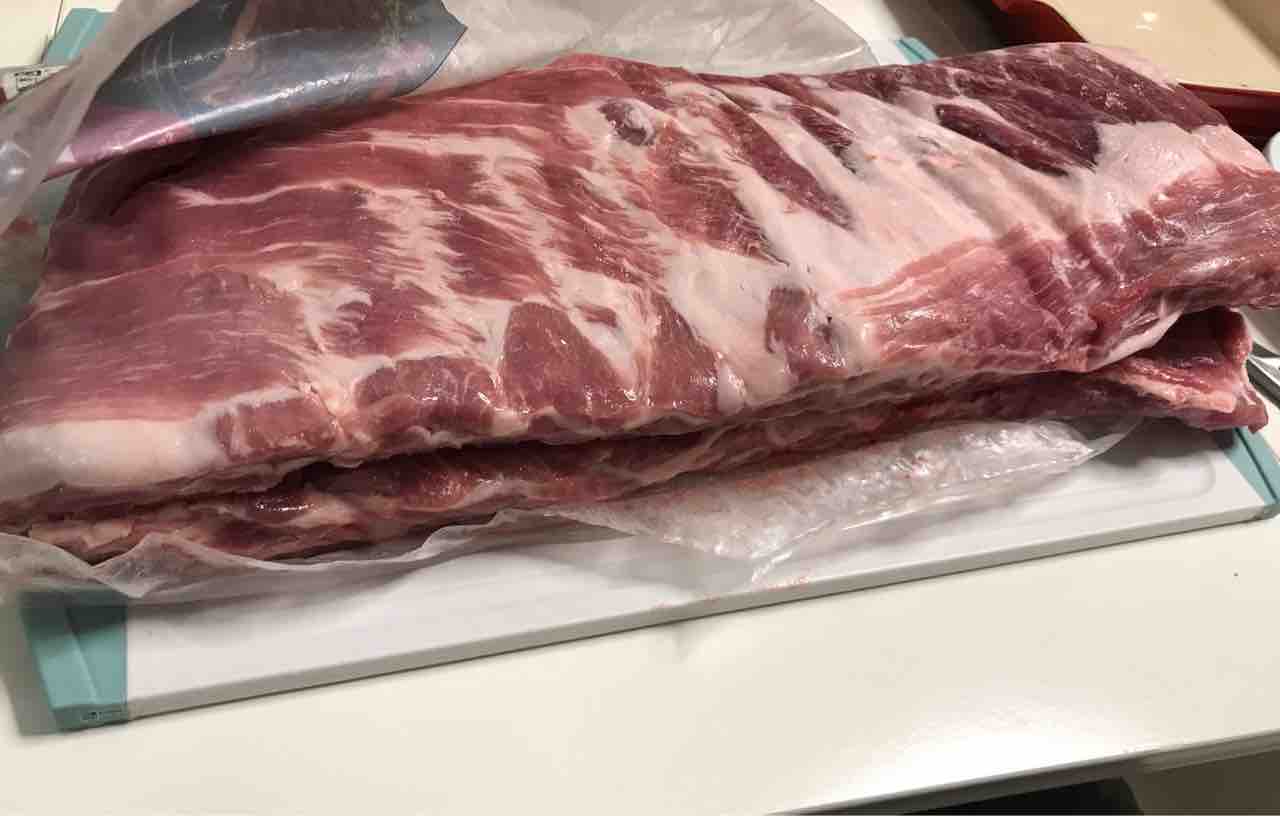 コストコのスペアリブで連休も楽しもう めちゃくちゃ美味しいbbqソースレシピをご紹介したいけどまずはカット編 Costco生活 コストコおすすめ商品 活用術 Powered By ライブドアブログ