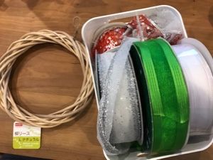 Kirkland Signature のワイヤーリボンでクリスマスリボンリース Costco生活 コストコおすすめ商品 活用術 Powered By ライブドアブログ Kirkland Signature のワイヤーリボンでクリスマスリボンリース Costco生活 コストコおすすめ商品 活用術 Powered By ライブドアブログ