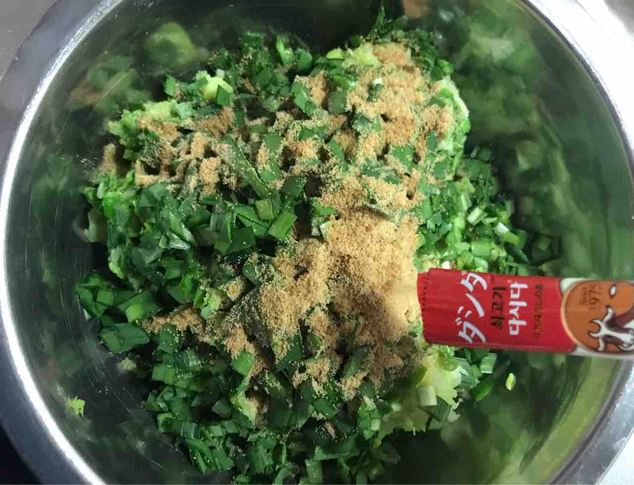 コストコの大人気定番商品ダシダは餃子作りに欠かせない オンラインより倉庫購入が使いやすい Costco生活 コストコおすすめ商品 活用術 Powered By ライブドアブログ コストコの大人気定番商品ダシダは餃子作りに欠かせない オンラインより倉庫購入が使いやすい Costco生活 コストコおすすめ商品 活用術 Powered By ライブドアブログ