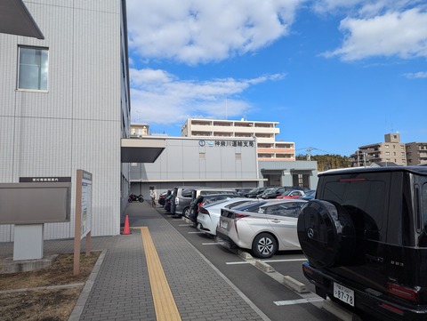 PXL_20251216_021441801