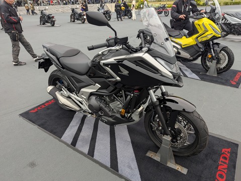 PXL_20251018_033444554