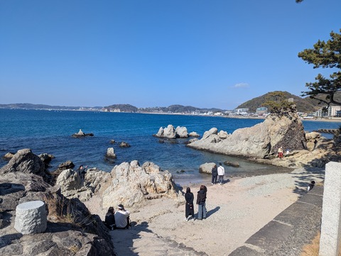 PXL_20260215_040556236