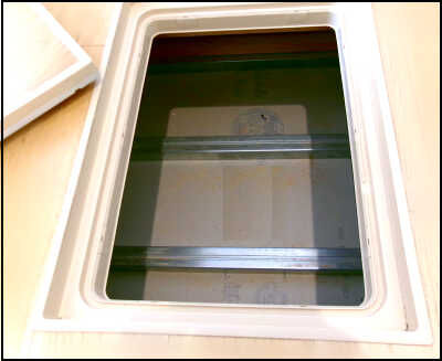 建売住宅・床下収納　3