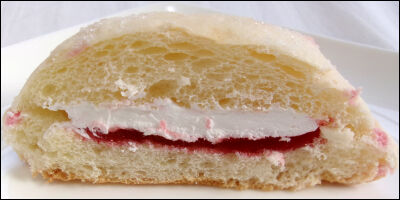 ヤマザキ　苺のメロンパン (23)圧縮