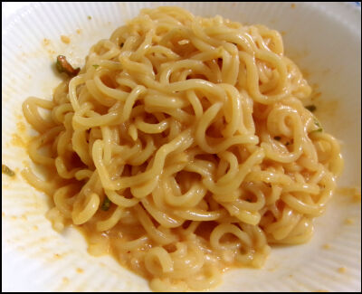 日清　プーパッポンカリー風焼そば (10)圧縮