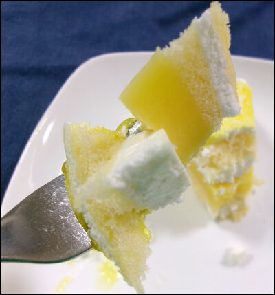 ヤマザキ　２個　レモンのケーキ (12)圧縮