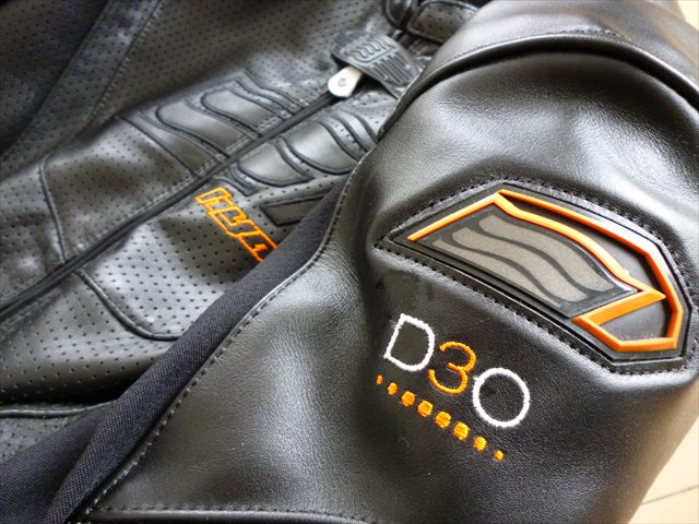 HYODのパンチングレザージャケット : バイク道