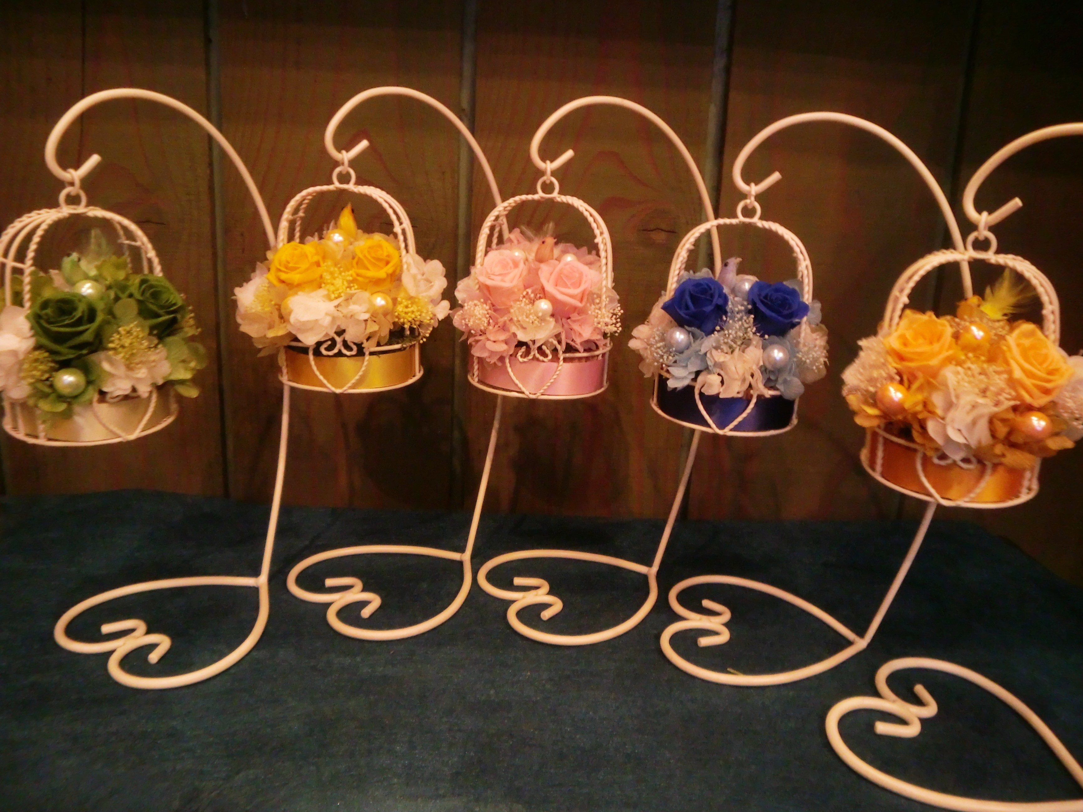 プリザーブドフラワーアレンジメント 鳥かご カントリーラビット の幸せの花便り