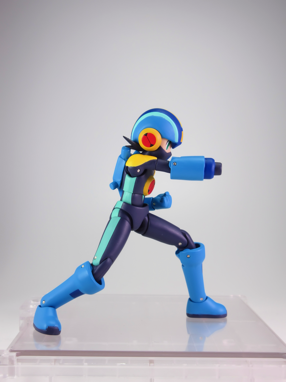 Amazon | 4インチネル ロックマン エグゼ ノンスケールPVC&ABS製