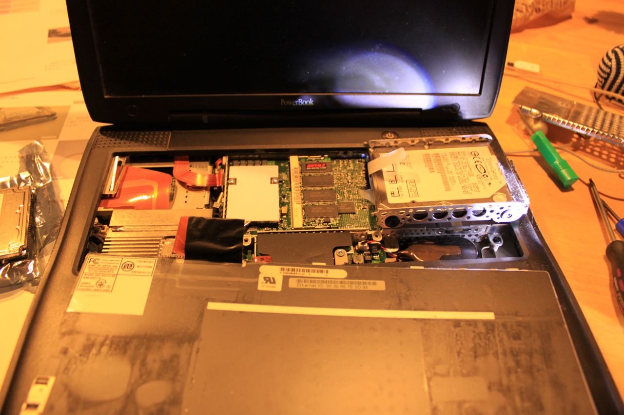 OLD Mac道再び！PowerBookG3(Pismo)ハードディスク交換！ : アコード