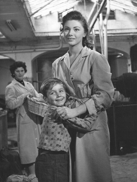 イタリア名作映画「鉄道員」（1956年） : アコードワゴンとCBR400Rと