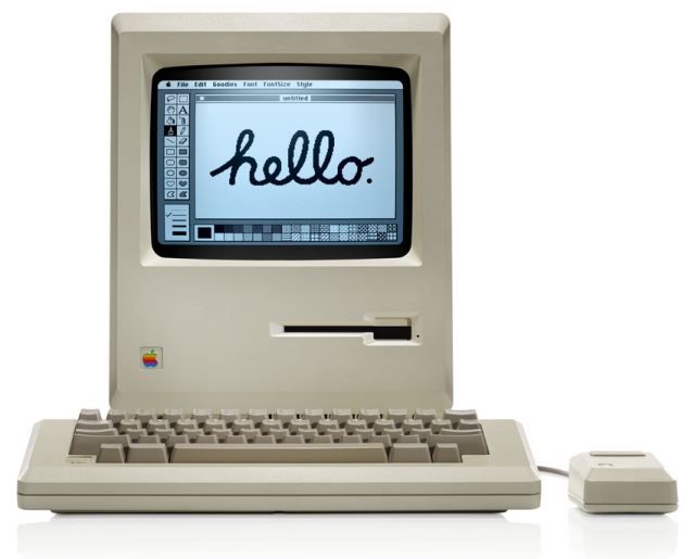 歴代Macたちのインテリア・オブジェ・プロジェクト完成 : アコード