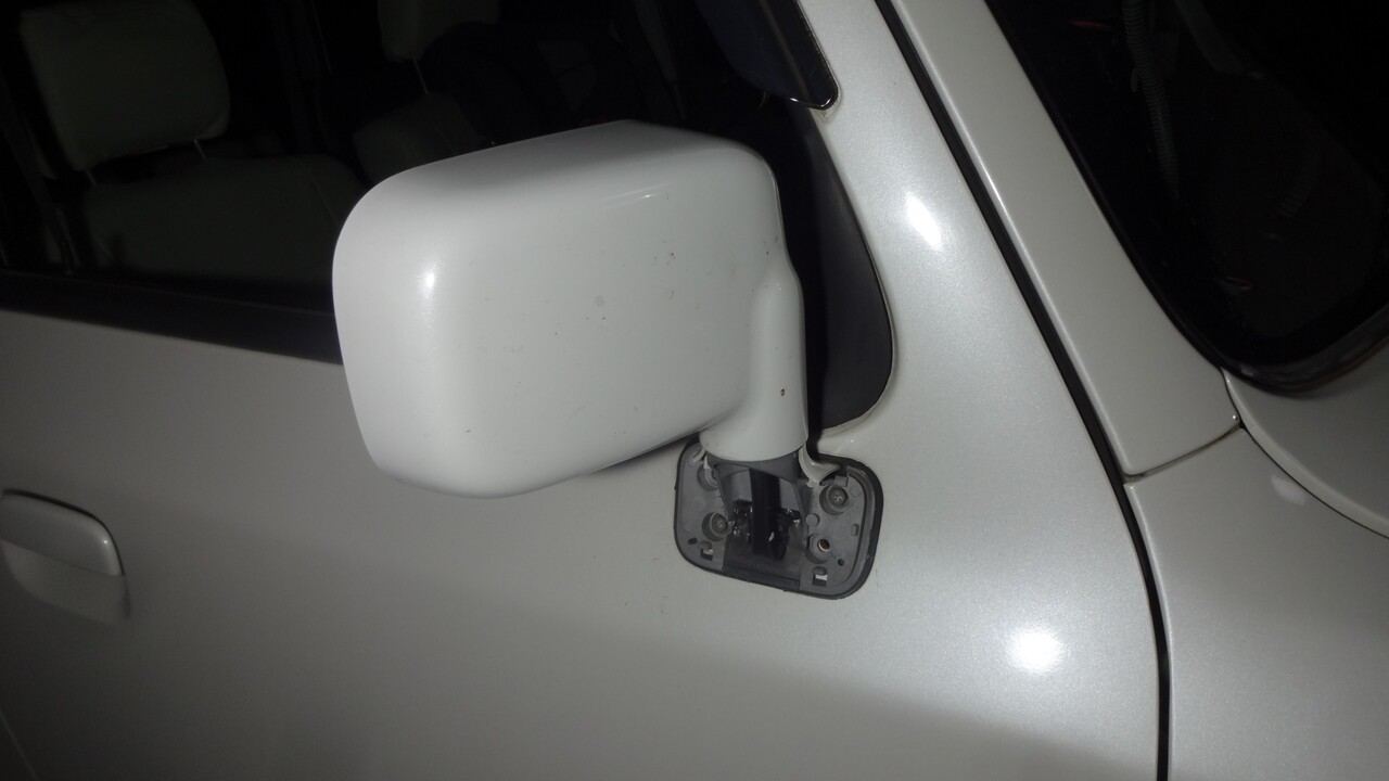 ラパン ドアミラー交換の巻 今日の牛村さん 介護と育児と改造日誌 ラパン ドアミラー交換の巻 今日の牛村さん 介護と育児と改造日誌