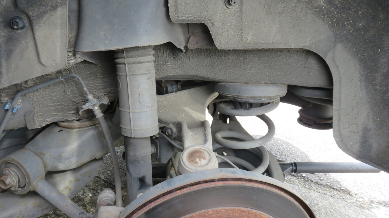 エルグランド 車高調取り付けの巻 今日の牛村さん 介護と育児と改造日誌 エルグランド 車高調取り付けの巻 今日の牛村さん 介護と育児と改造日誌