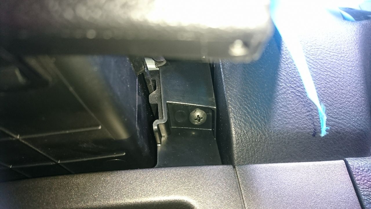 オデッセイフットランプ取り付けの巻 今日の牛村さん 介護と育児と改造日誌