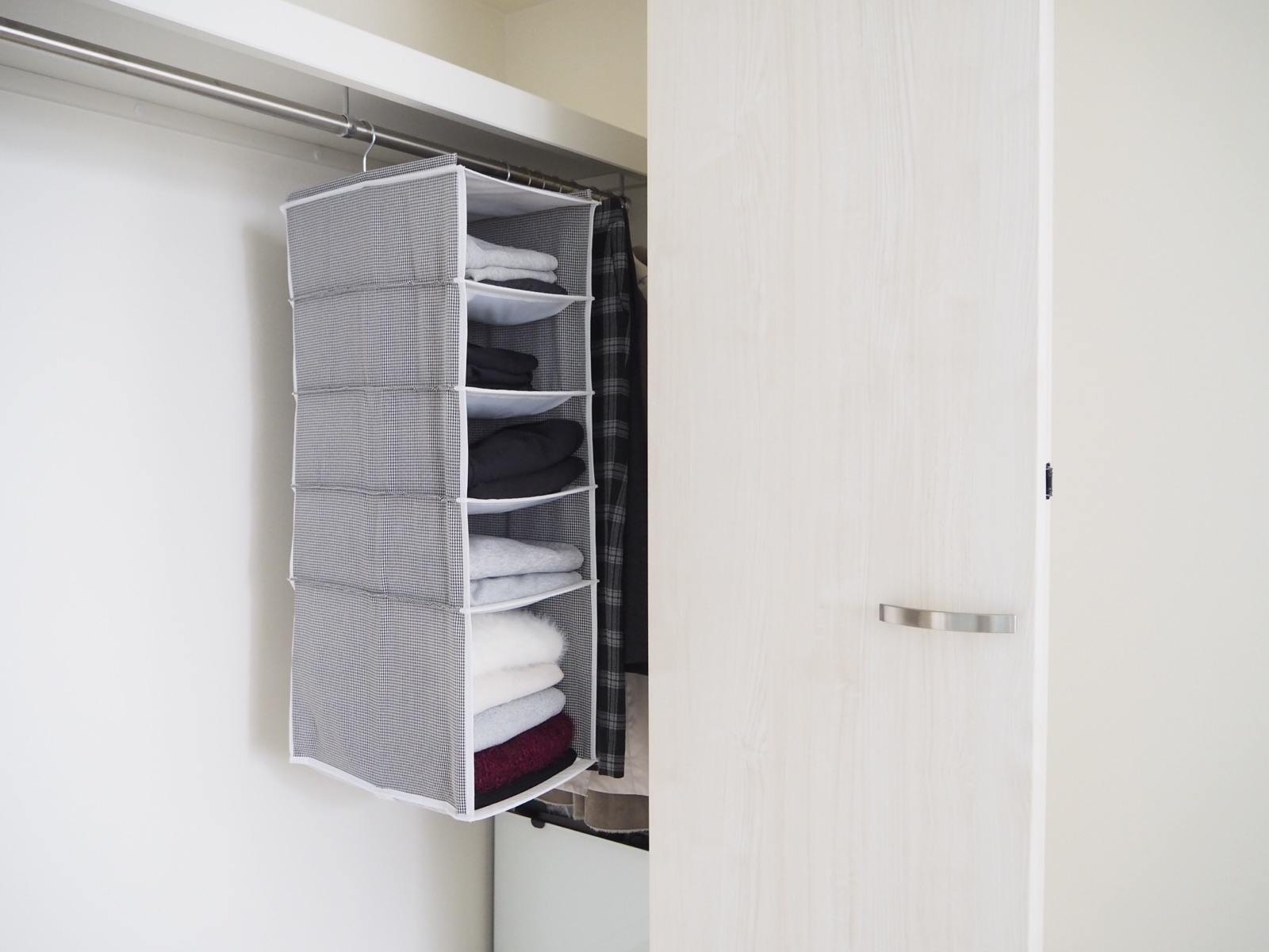 クローゼット内の難しいスペースを有効活用する Littlehome Powered By ライブドアブログ