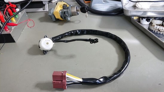 パーツ流用情報 ステアリングスイッチ : 浜松でネジをまわす社長の日記