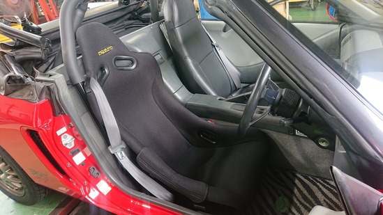 先を見据えてのバケットシート選択が必須になります 浜松でネジをまわす社長の日記