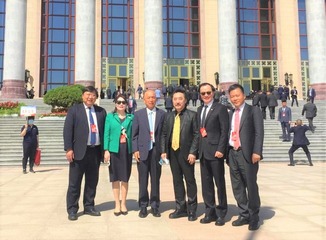 (写真)人民大会堂前(修正済)