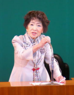 新潟春節祭で挨拶する惠会長-1