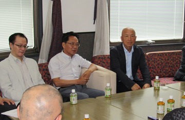 全華連 上 賀会長ほか