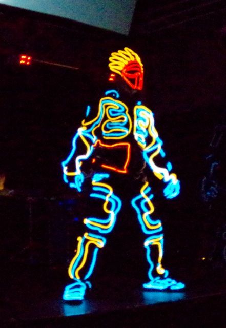 最近流行のウェラブルライト Elチューブ テープled とワイヤレス制御 ごんぐ日報 舞台照明情報とdoctormxニュース 最近流行のウェラブルライト Elチューブ テープled とワイヤレス制御 ごんぐ日報 舞台照明情報とdoctormxニュース