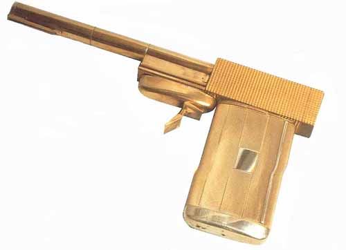 007 黄金銃をもつ男 カフスがトリガー カフス専門店カフショップ