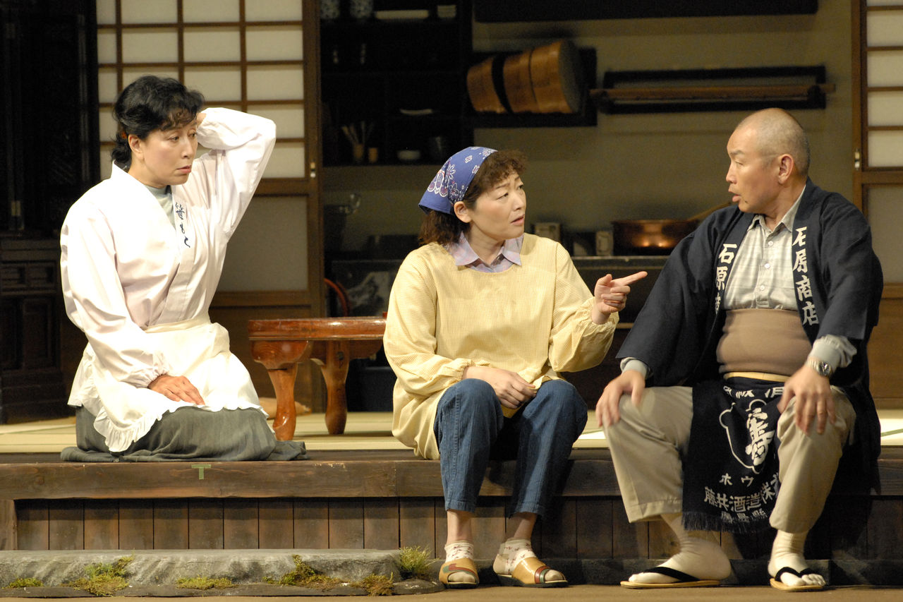 世界へ キャスト紹介 津田真澄 つだ ますみ 劇団青年座hotnews