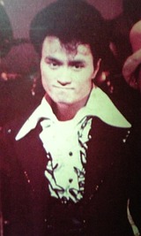 33年前