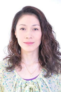 田知本譲=椿真由美
