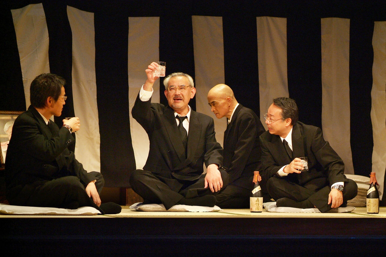 砂漠のクリスマス キャスト紹介 長克巳 劇団青年座hotnews