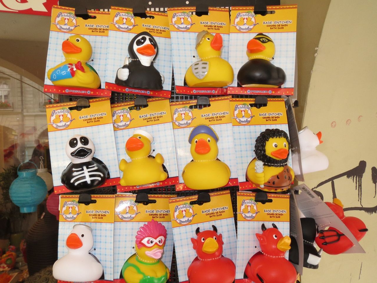 ヘイスティングス ホテルの土産 アヒルDuck?アイルランドタキシード