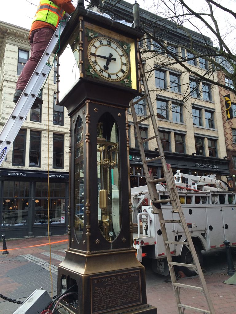 ガスタウンの蒸気時計 のびのびカナダ留学と旅