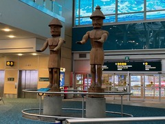 Statue_Arrival