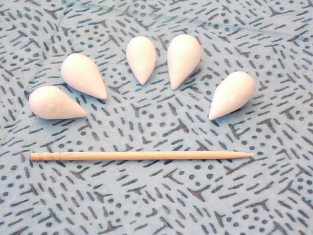 粘土で小さいお花を作ってみた クラフトアートデザイナーになってみるまで