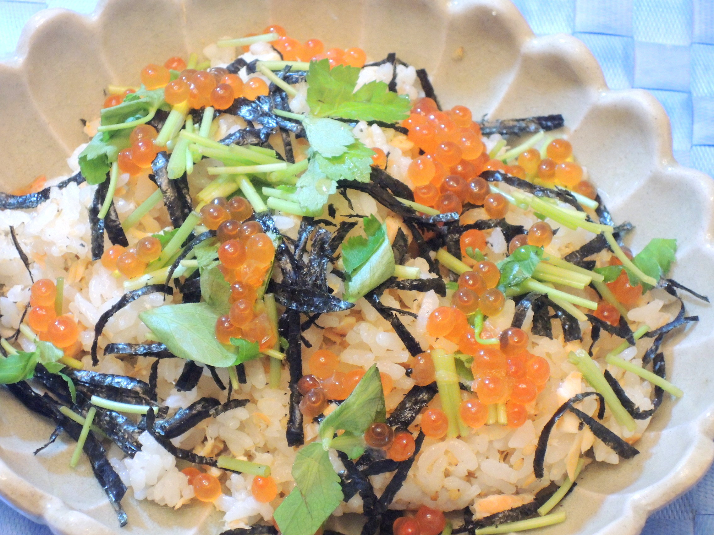 鮭とイクラの醤油漬けで簡単ご飯～☆ : 今夜も！家飲み居酒屋