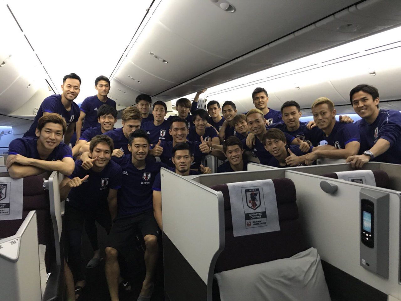 朗報 日本代表の集合写真 本田も笑顔 レッツ芸能ニュースまとめブログ 朗報 日本代表の集合写真 本田も笑顔 レッツ芸能ニュースまとめブログ