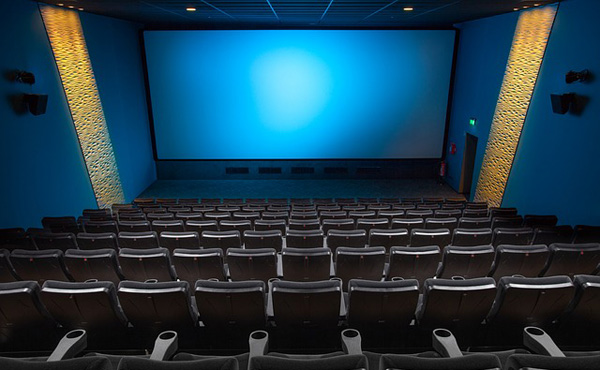 【画像】映画の料金が高いとか文句言ってるやつこの世界各国の料金一覧見てみろwwwwww