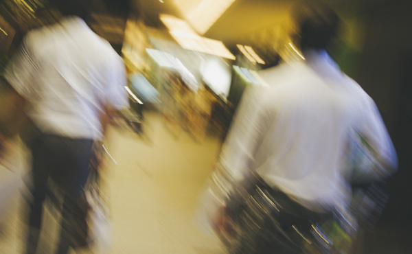 早期退職はや8000人、18年の倍 次を見据える中高年