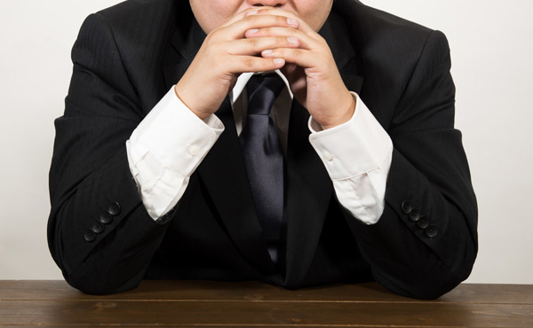 うちの会社の優秀な奴が退職願を出してきた。辞めさせないようにするにはどうすればいい?